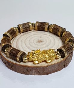 Vòng Tay Phong Thủy Trầm Hương Sánh Chìm Thiên Nhiên Bọc Vàng Tỳ Hưu 24K